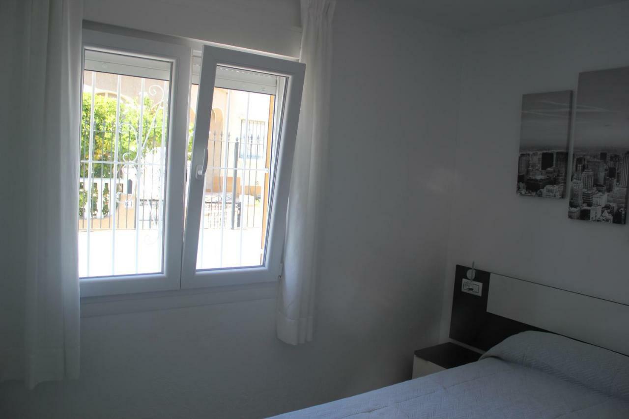 Willa Bungalow Zenia Boulevar Villamartin  Zewnętrze zdjęcie